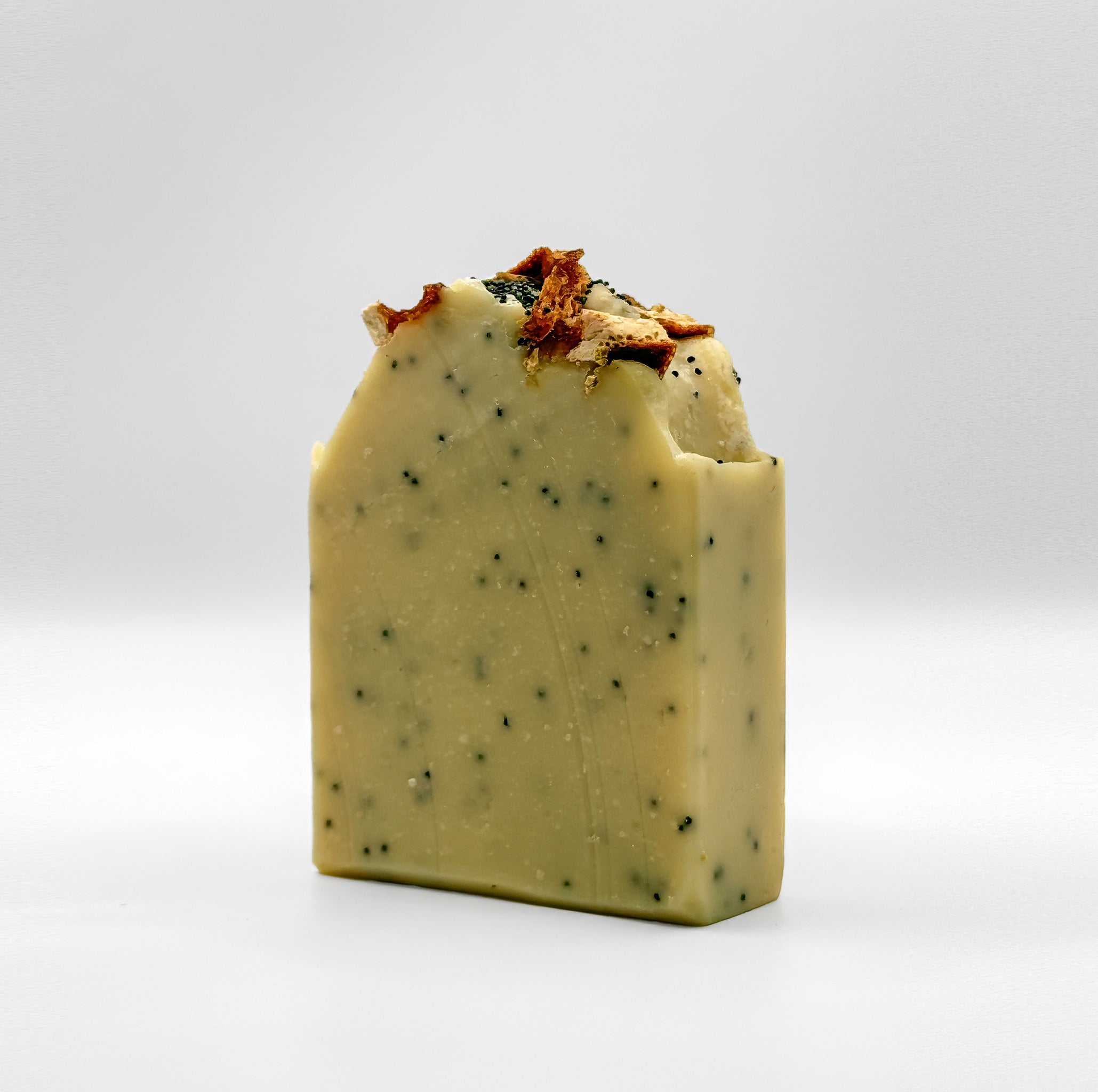 Golden Breeze Handmade Soap: Brightening & Revitalizing